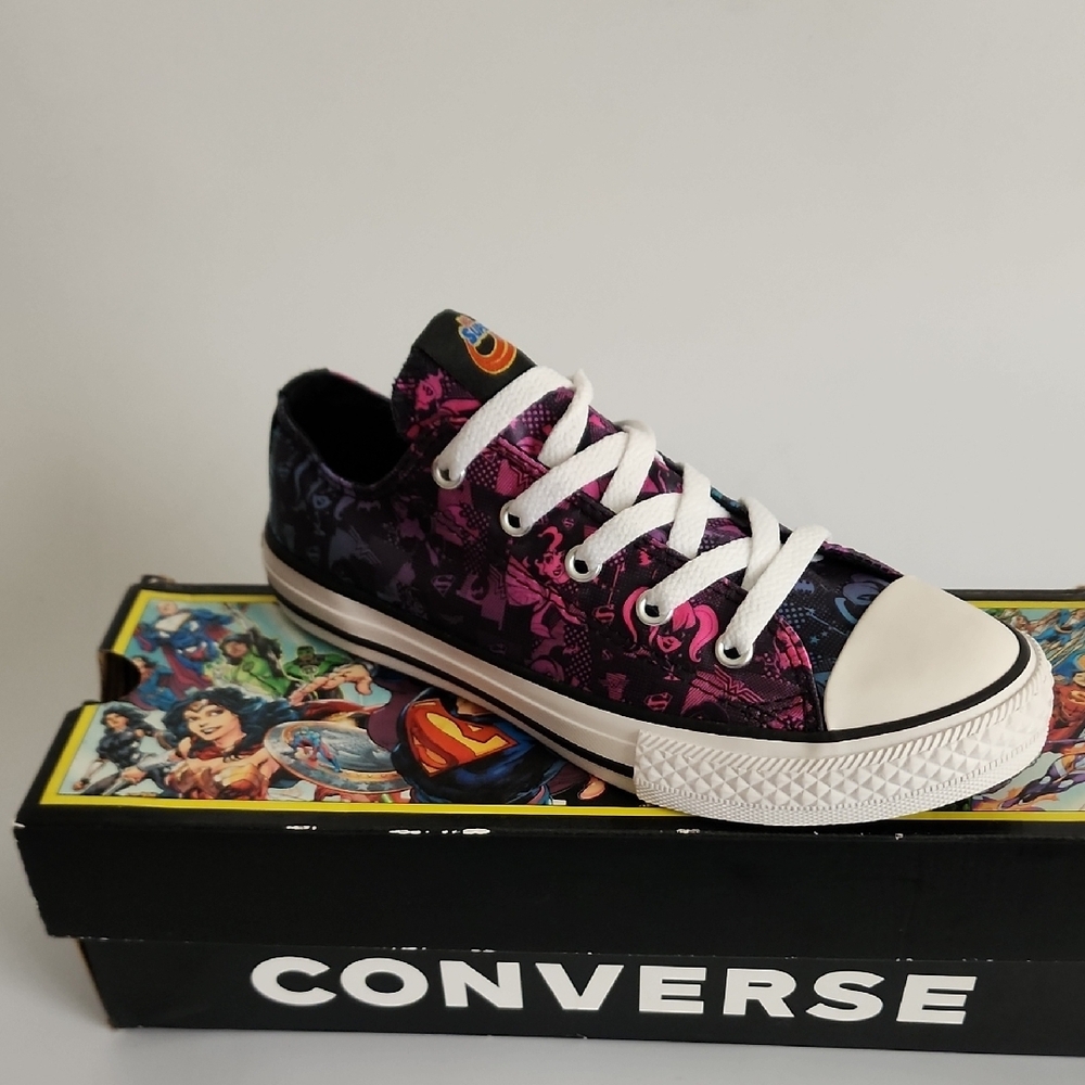 Converse Purple and Black Sneakers with Classic Canvas Design